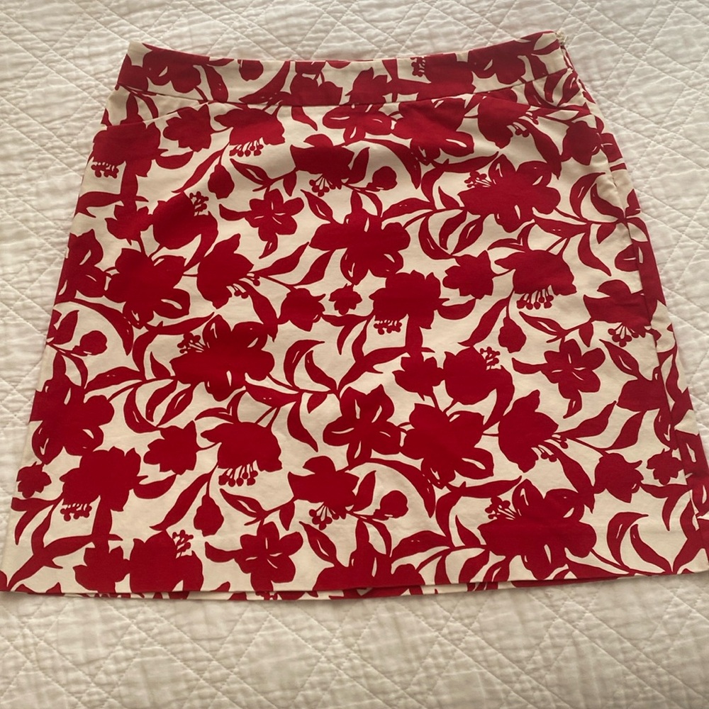 Short red and off white printed skirt from Ann Taylor. Heavier cotton feel.